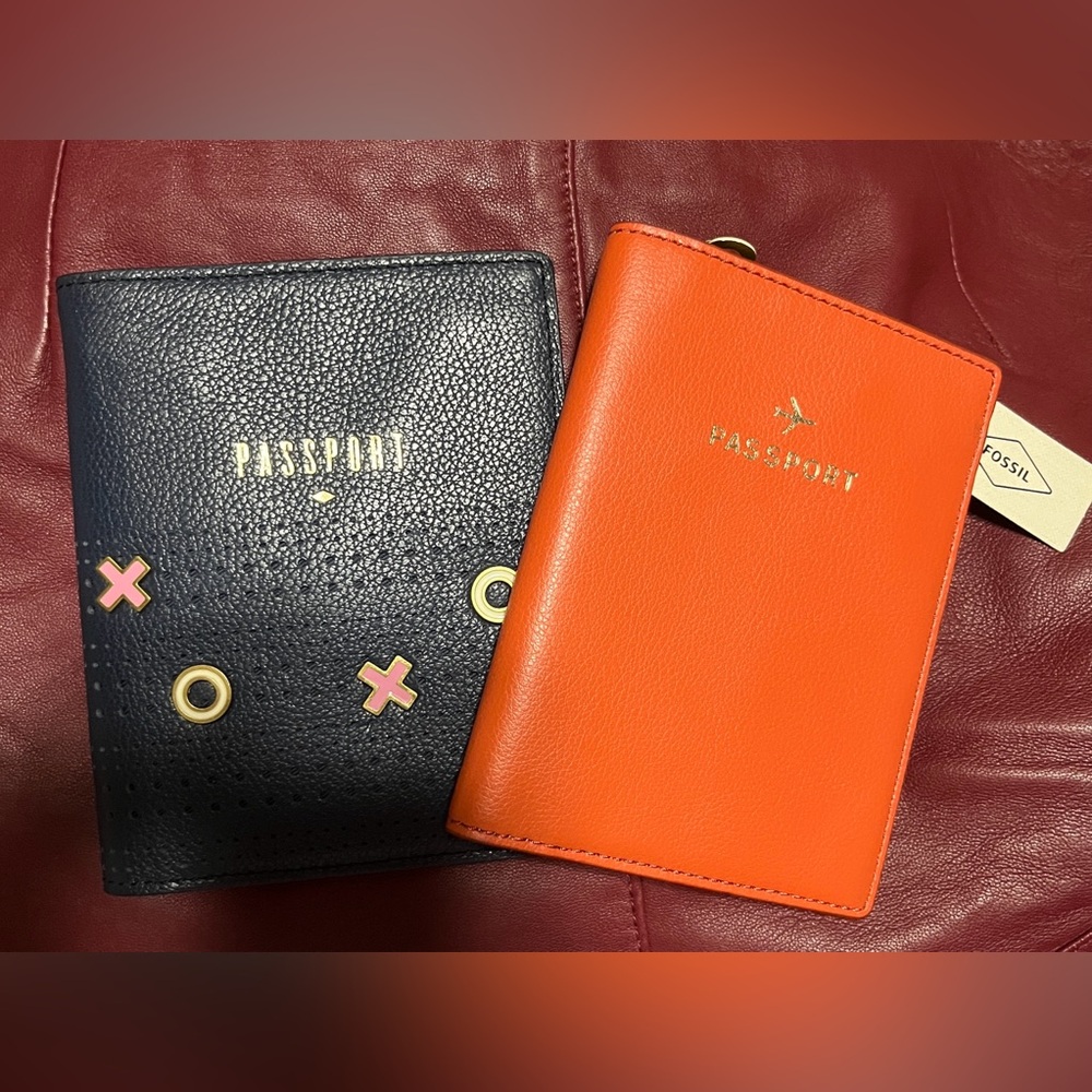 NWT Fossil Passport Holder Photo Identification